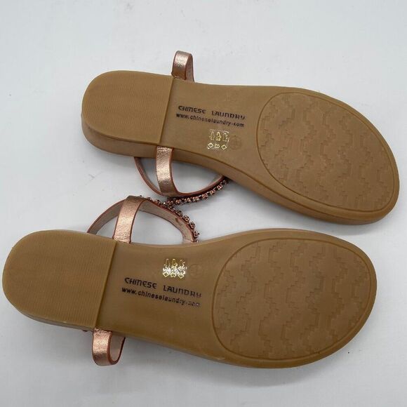 Chinese Laundry Flash Back Women's 7.5 Sandals Metallic Rose Gold Leather Thong - Picture 5 of 9